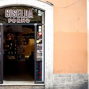 Bed & Breakfast Trastevere House